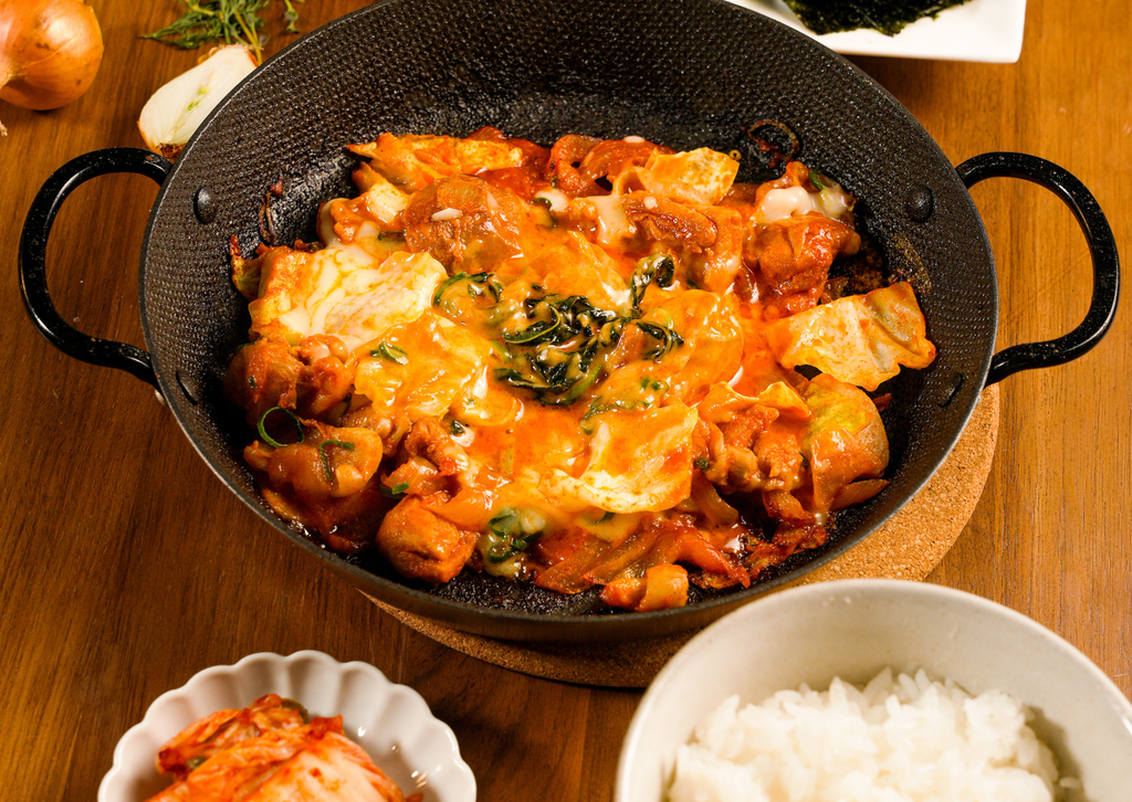 【温めるだけ】選べる本格韓国惣菜4種セット（4食入り／各種1〜2人前）