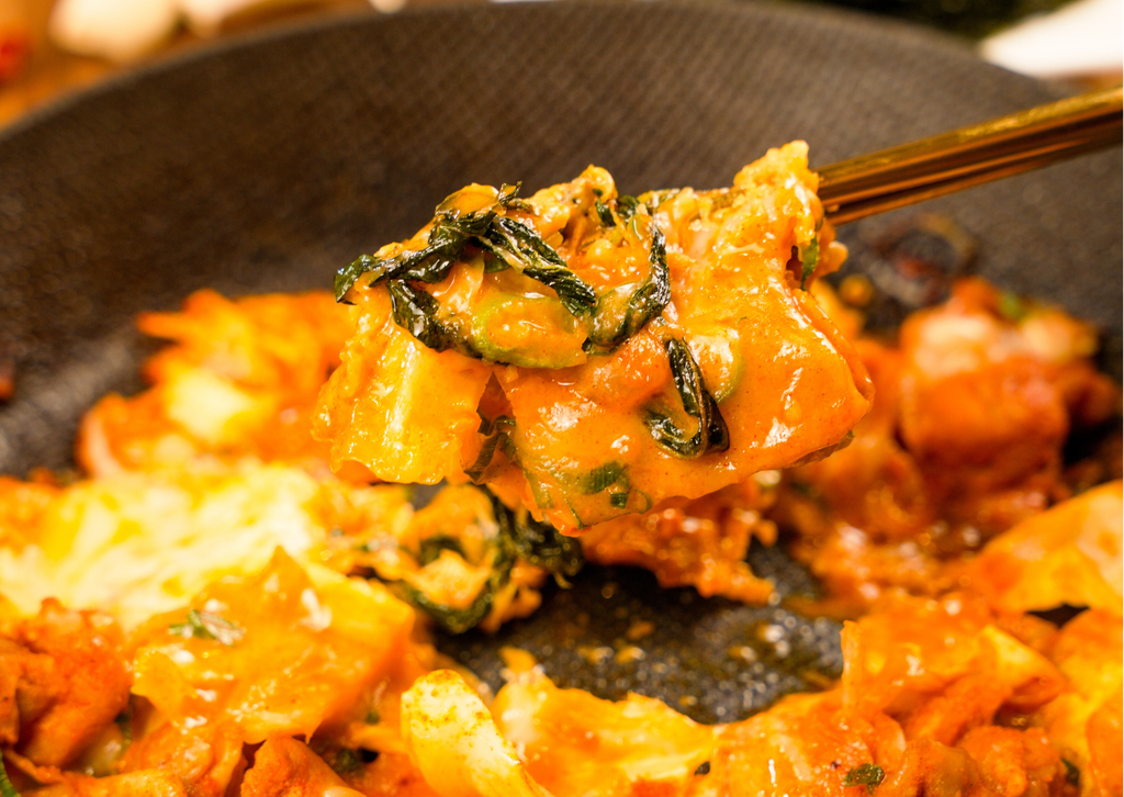 【温めるだけ】選べる本格韓国惣菜4種セット（4食入り／各種1〜2人前）